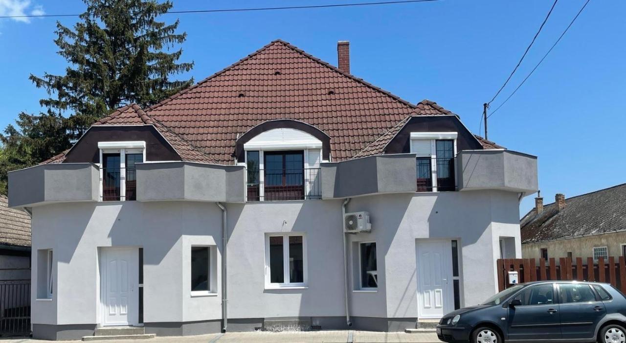 Lelle Centrum Vendeghaz Balatonlelle Exterior foto